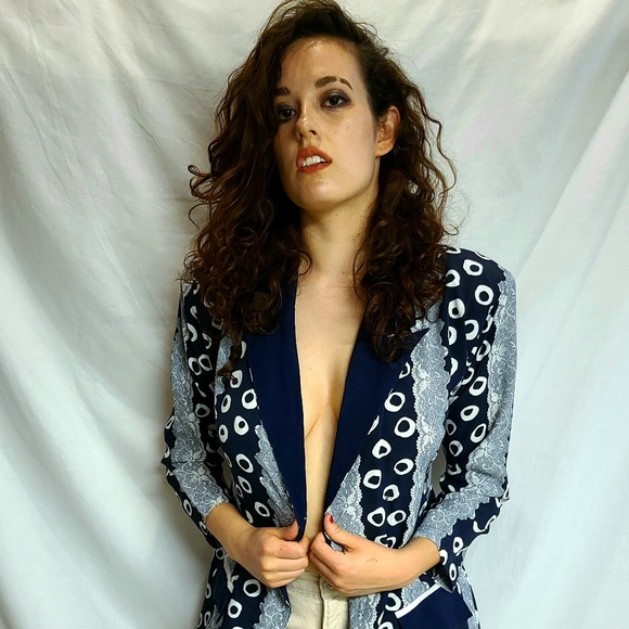 Meet your Posher, Abby - Picture 1 of 4